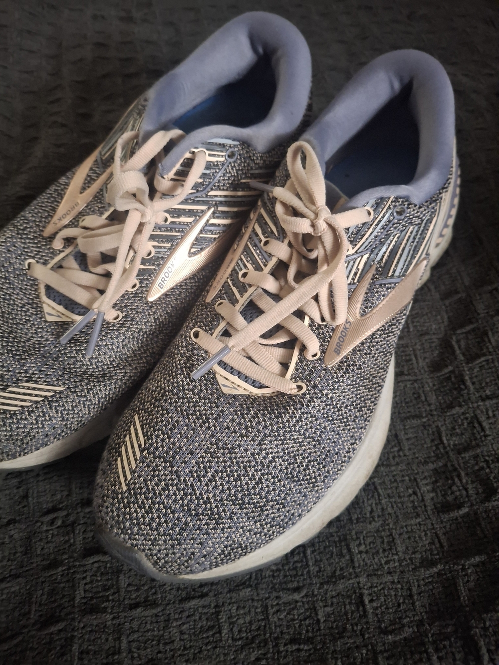 Brooks Women's Gray and Beige Running Shoes